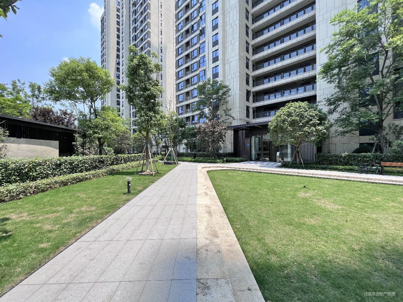 东原香门第名家4室2厅2卫136.39㎡南北206万