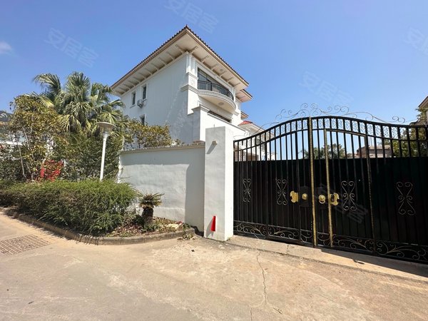 深圳大鹏新区大鹏大鹏山庄大鹏山庄独栋别墅 带500平米私家花园出租