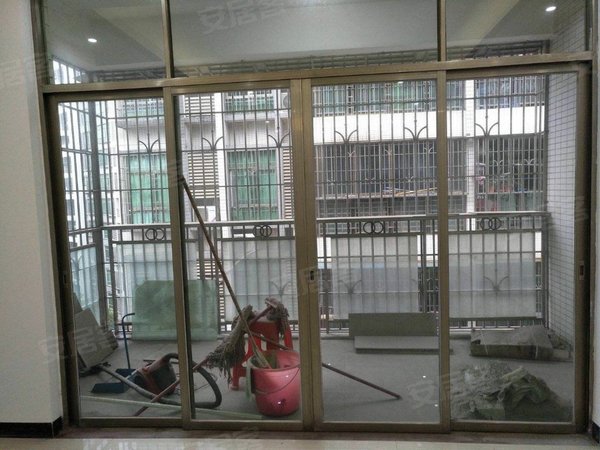 清远英德英德城区锦龙花园锦龙花园 3室2厅2卫出租房源真实图片