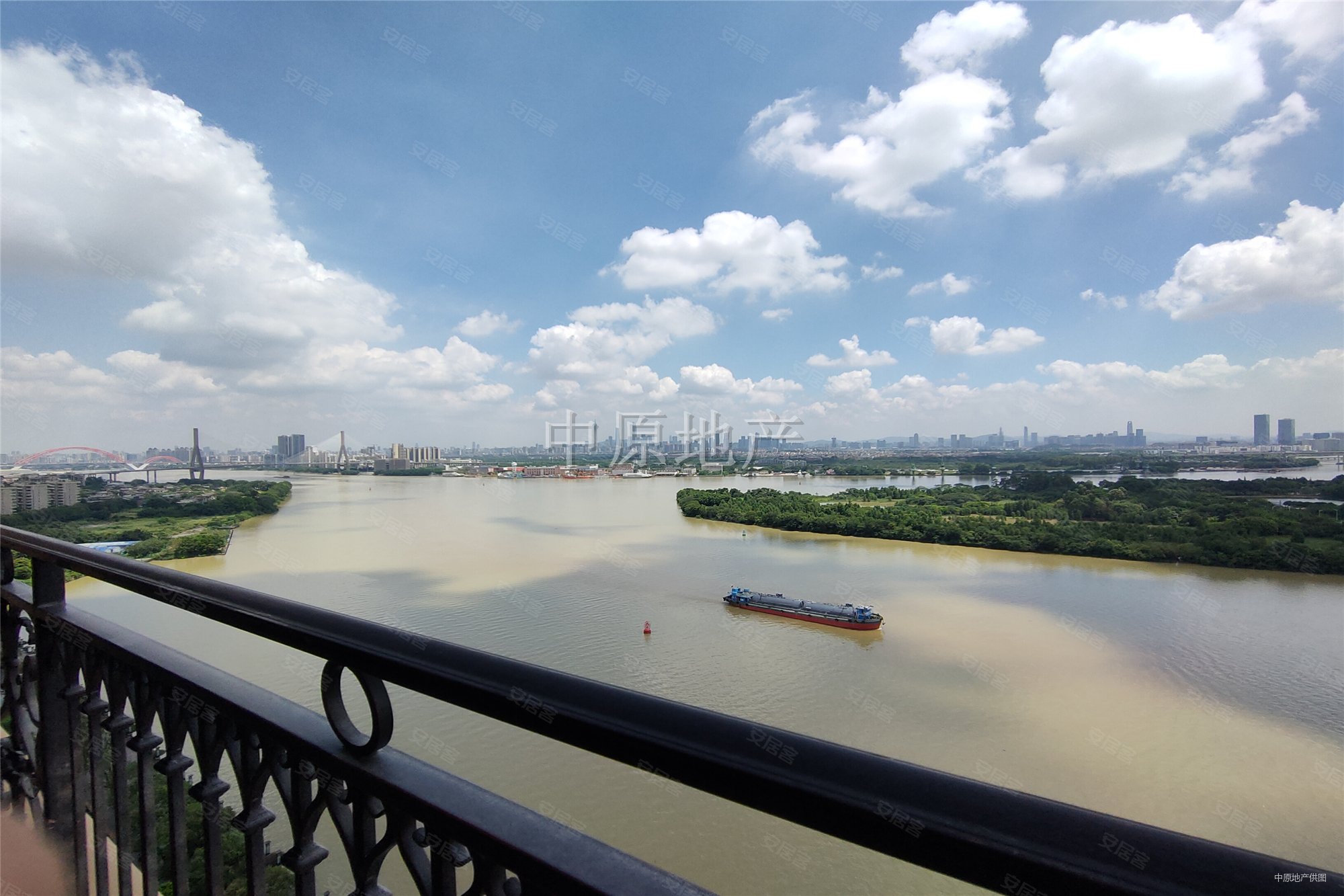 星河湾半岛四期682方豪宅中的云端江景豪华大平层6房