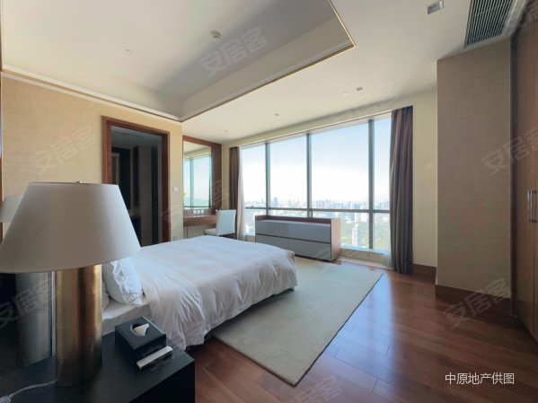 东海国际公寓5室3厅6卫400.25㎡南北5588万