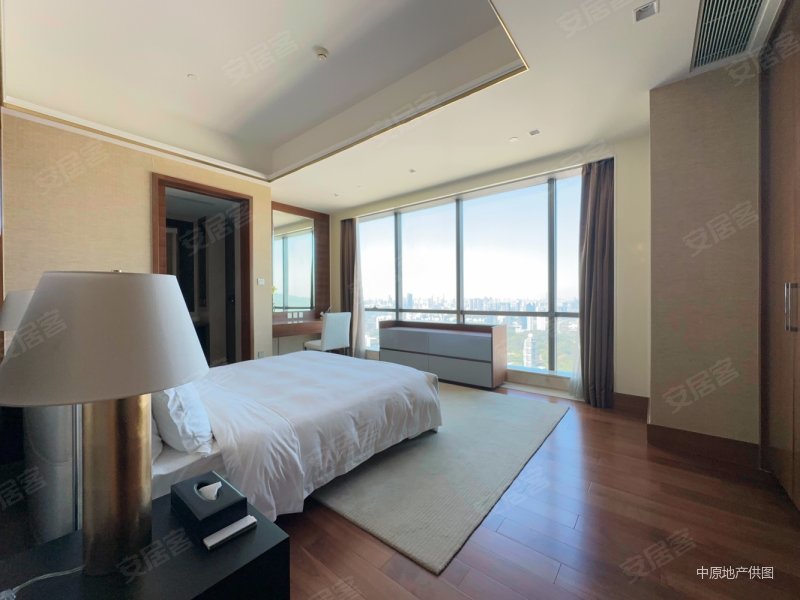 东海国际公寓5室3厅6卫400.25㎡南北5588万