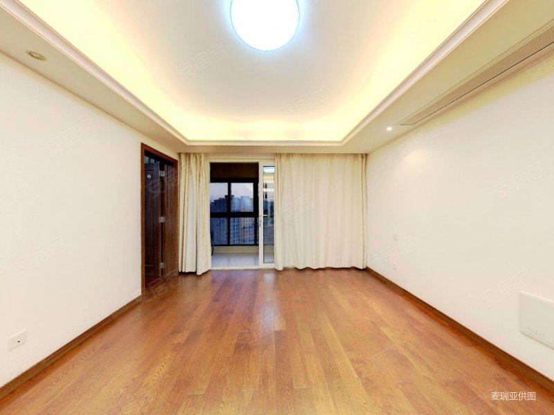 好楼层好位置诚心出四开间朝南价格可谈