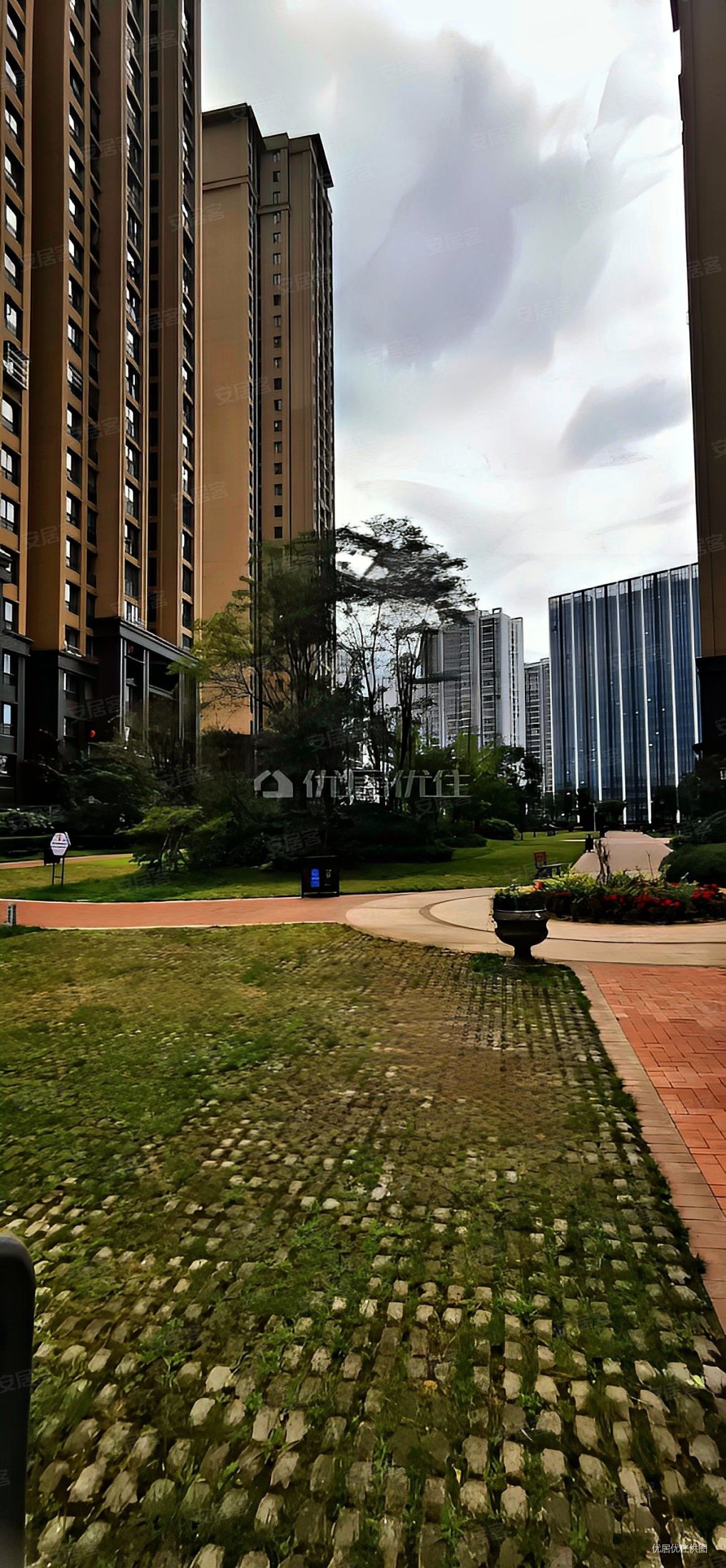 中铁城锦溪两室一厅精装修关门卖