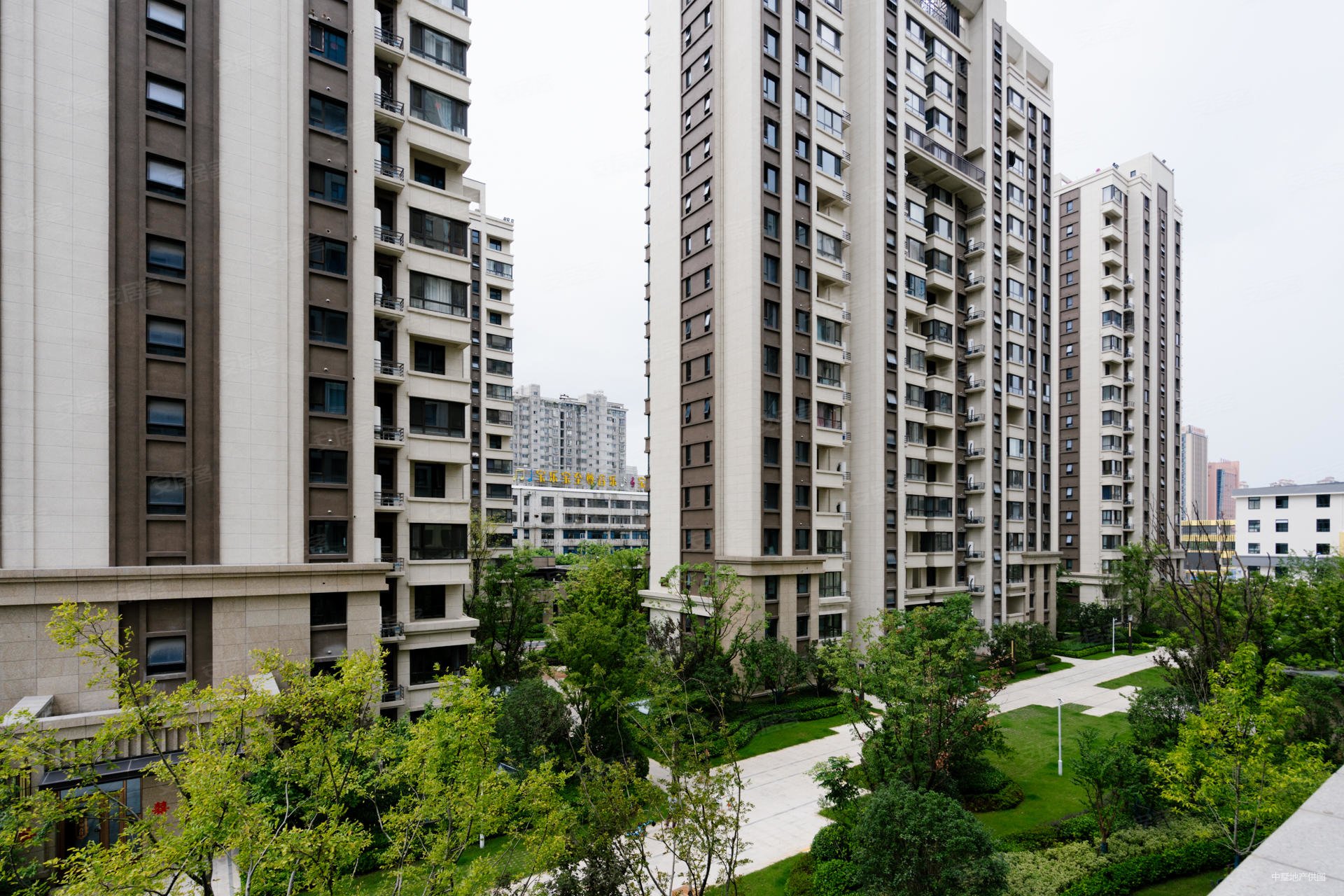 琥珀蜀熙府板楼满五双卫格局商品住宅医疗配套成熟