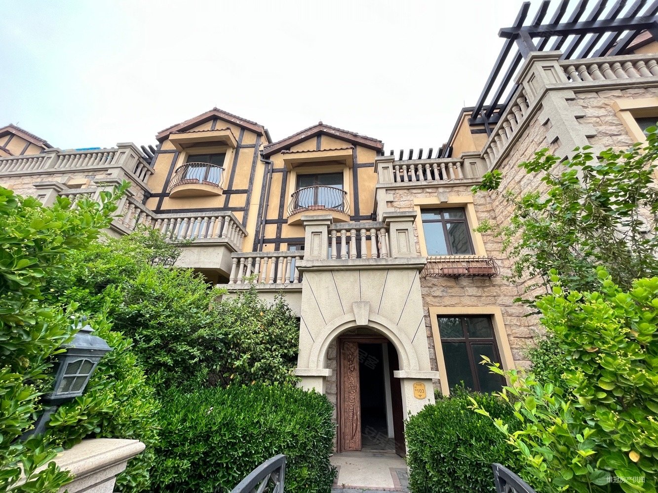 748w可谈崂山区优山美墅现房联排别墅即