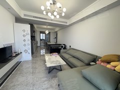 常熟东南开发区东南开发区中心美的澜悦雅筑 家装3房中央空调地暖 随时可看出租房源真实图片