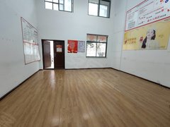 曲靖麒麟南城门东星小区带花园,可做工作室,空房精装修4室,黄家庄建材城附近出租房源真实图片
