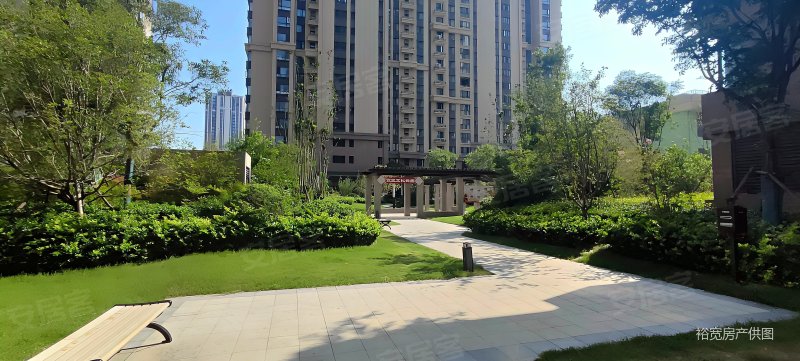 石佛祥园3室2厅1卫89㎡南北53万