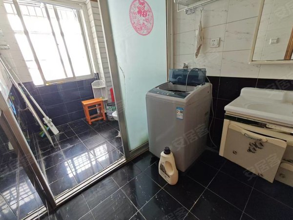 盱眙城区市中心新世纪广场五墩附近新世纪三房,生活设施齐全,位置好出门吃的玩的都有出租房源真实图片