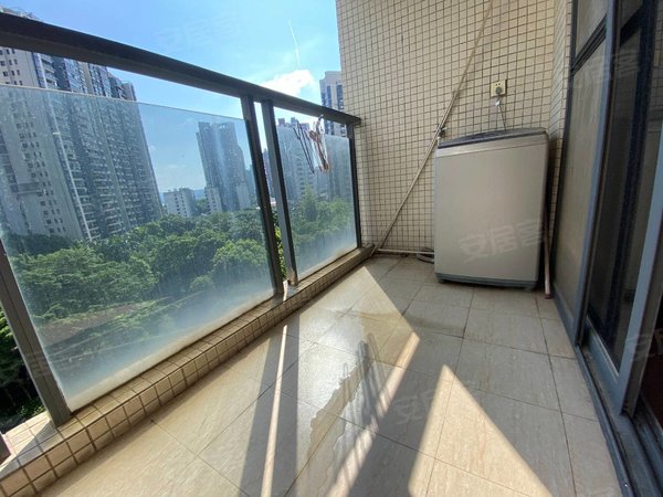 梧州长洲市政府灏景尚都a区江滨,国龙附近,电梯2房,家私家电齐全出租