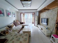 巴中巴州中坝浅水湾 1 期套三双卫家具家电齐拎包入住年付 13000 钥出租房源真实图片