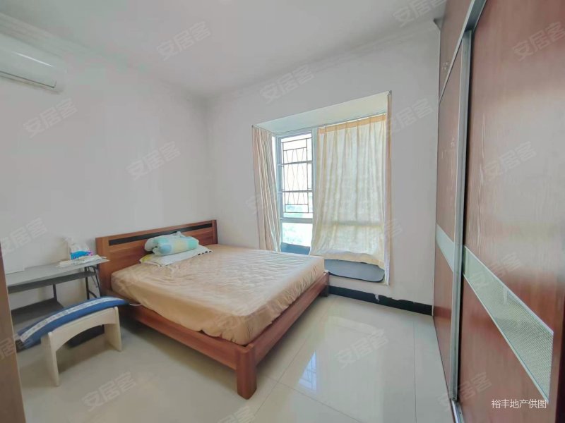 金逸雅居 3 房  108 方 品质小区 安全性高 交通便利