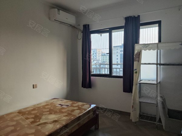 汕头澄海广益街道碧桂园凤悦江湾精装修,全配套!凤悦江湾,3房2厅2卫,朝向采光好!出租房源真实图片