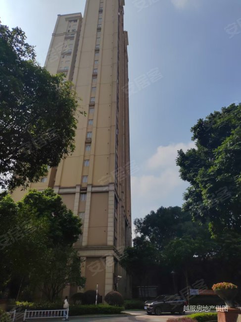 珑翠花园 四房南北对流 可优阔阁楼 业主诚意满满 看房方便