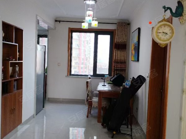 包头滨河新区滨河购物街胜源滨河新城优越小区，房屋采光好，精装修，拎包入住，家里干净整齐。出租房源真实图片