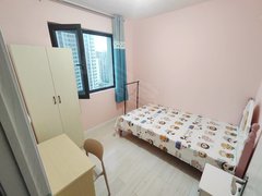 青岛城阳高新区有空调 费用全包 南卧阳台 金茂悦北五区 世贸52 览秀城出租房源真实图片