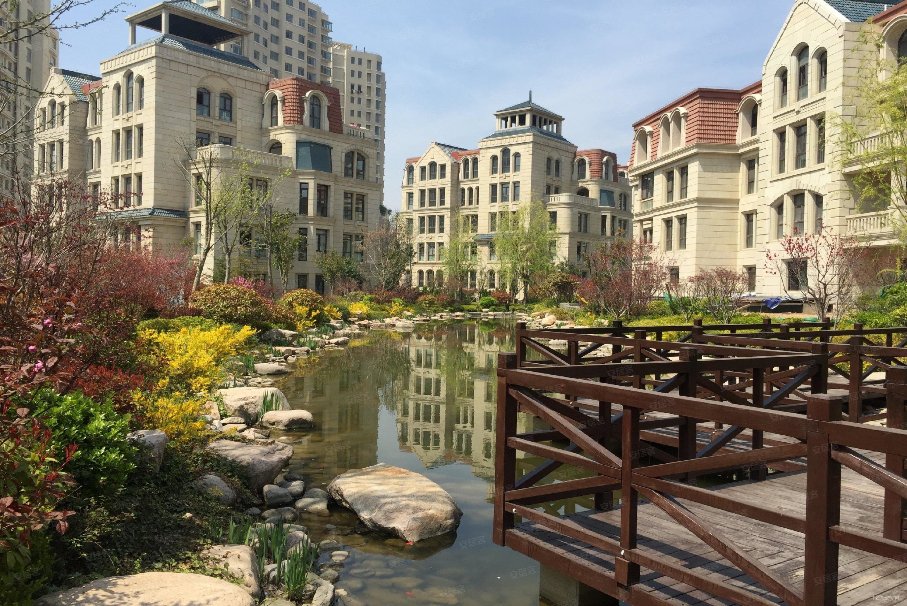 颐山源墅4室3厅4卫321.86㎡南北2680万