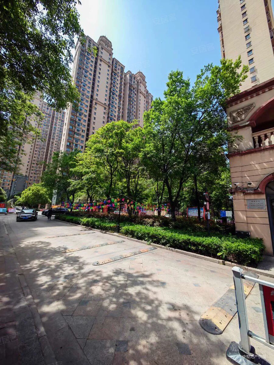 香江生态丽景(a区)3室2厅1卫105.03㎡南北157万