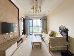 海口龙华城西吾悦广场旁（恒大文化旅游城）精装两房两厅一卫，1800元出租房源真实图片