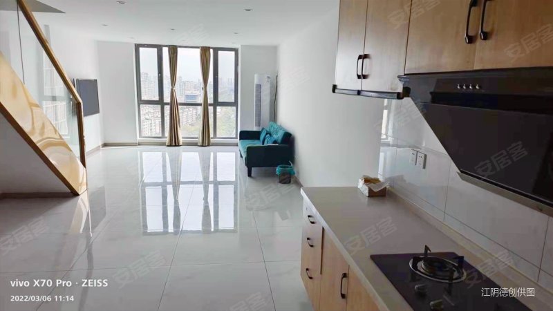 急急急恒大中央广场  复式精装修可自住做两室  可做工作室