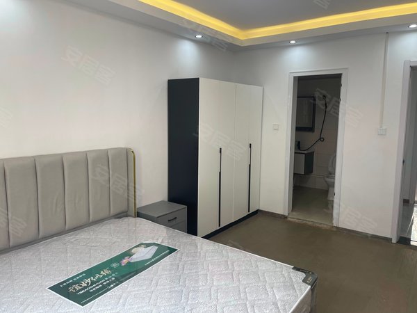 上海松江松江老城维罗纳贵都维罗纳贵都 近新理想广场 出门无轨电车