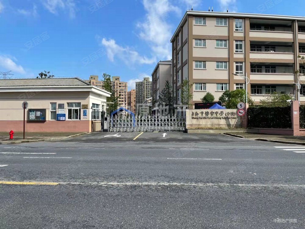 近周浦东16号线地铁 上周浦2小和傅雷 南北通 业主降价急售,汇福家园