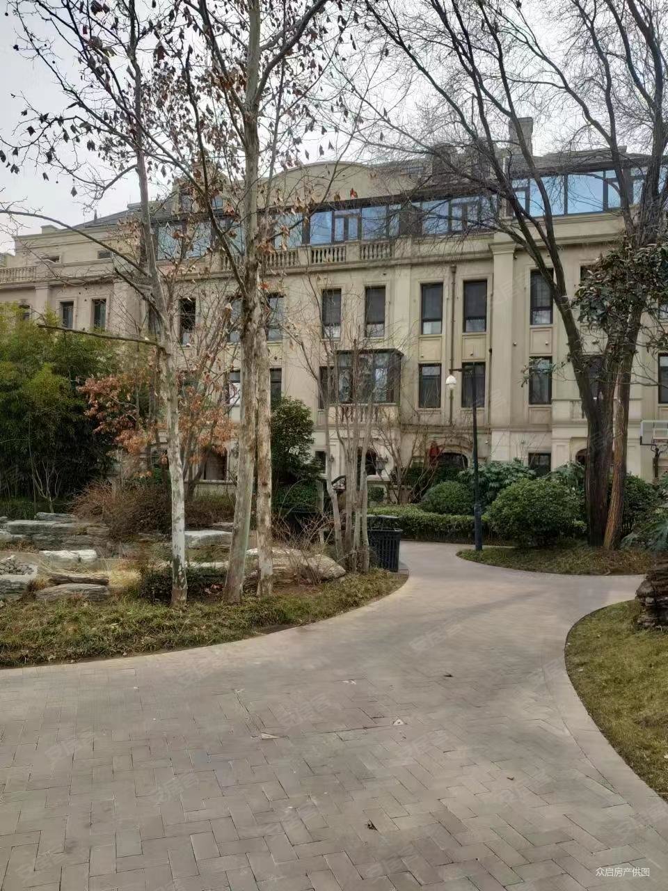 鸿园玉兰苑(东苑别墅)二手房,970万,6室2厅,3卫,450平米-郑州安居