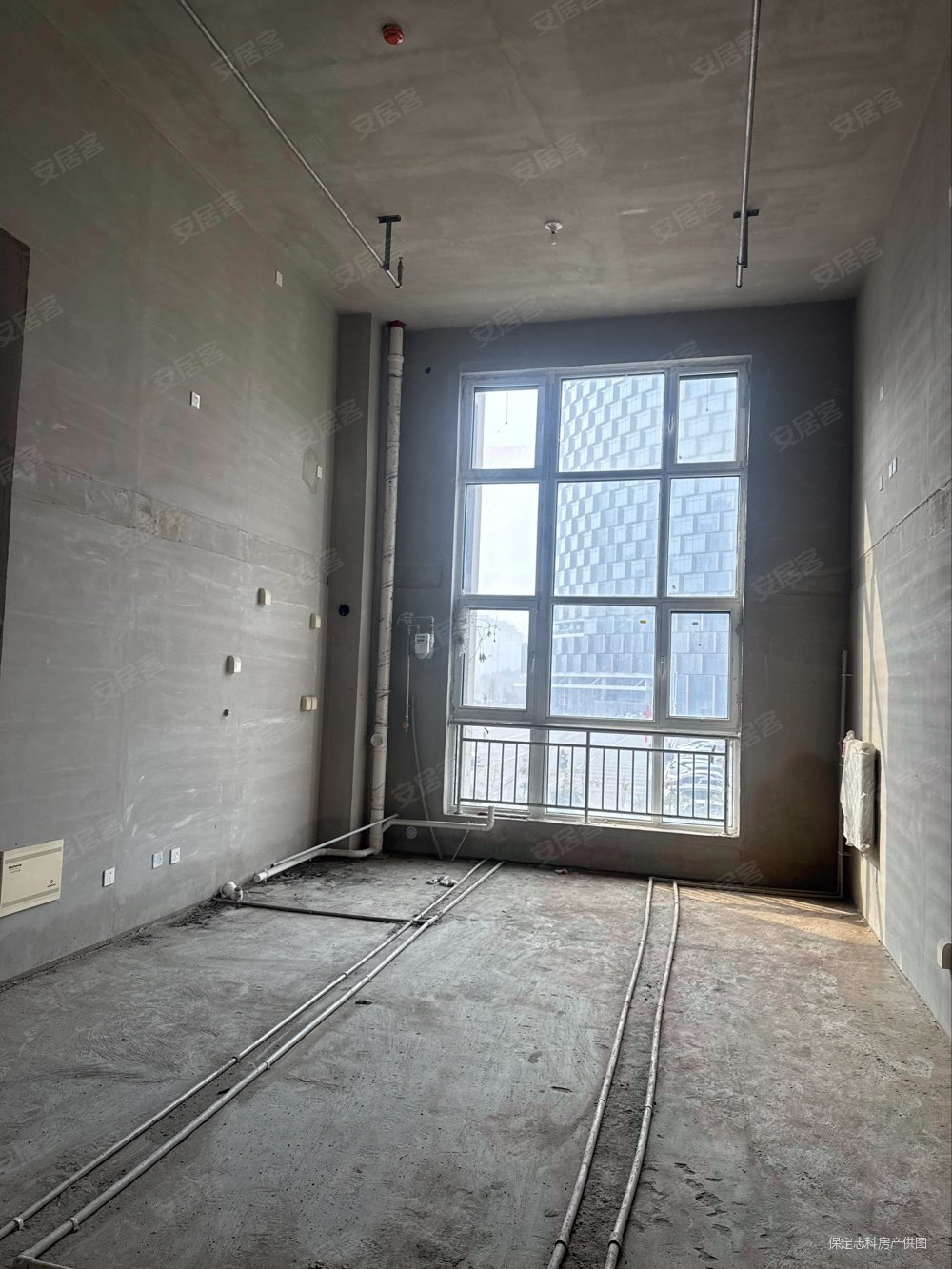 荣盛国际中心2室2厅1卫51㎡南北28万