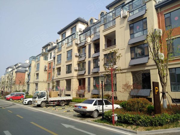 临沂沂南城区环球逸品紧邻沂南四中,环球逸品精装修两室两厅,家具家电