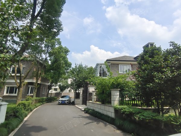 杭州富阳银湖金苑山庄金苑山庄 5室2厅3卫 340平出租房源真实图片