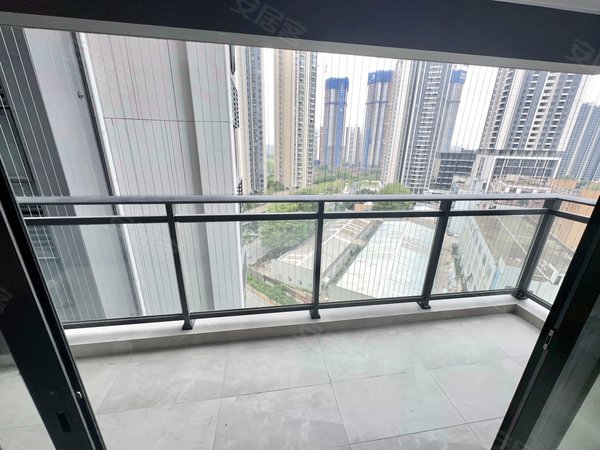 深圳光明光明万科光年四季光明大街地铁口,万科光年四季三房,业主急租