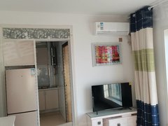 银基王朝高层单身公寓，年租16500，客卧分开，有空调！