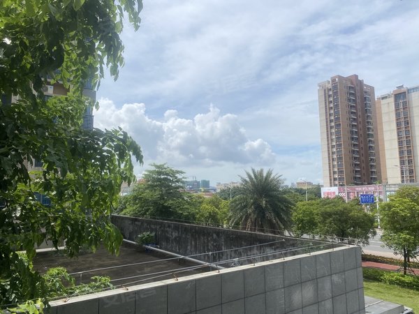 珠海金湾红旗中珠上郡童话先森正光广场旁电梯精装两房随时拎包入住