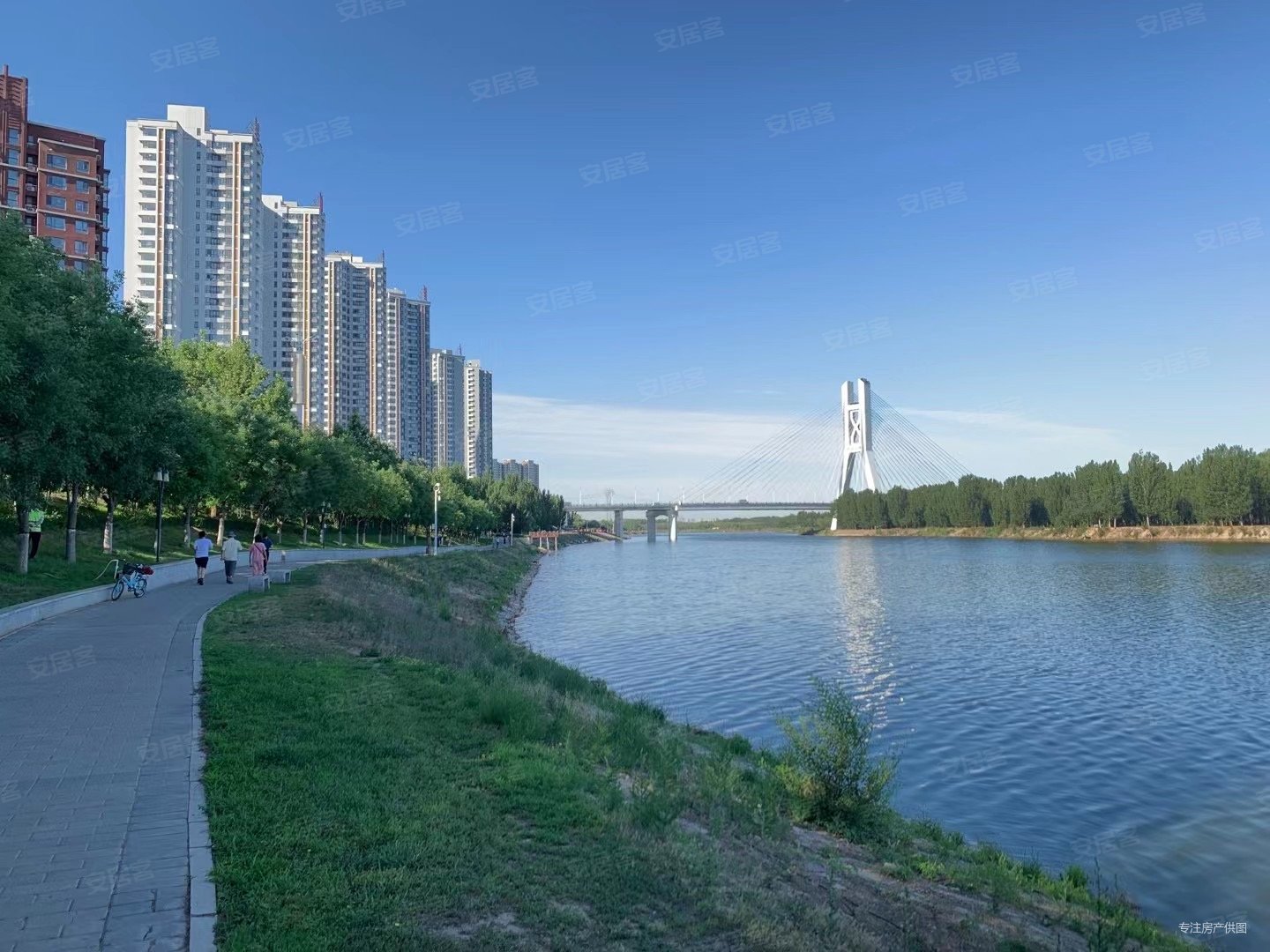 星河皓月2室1厅1卫87.15㎡南145万