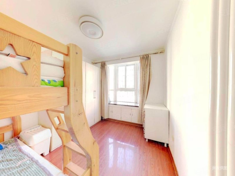 急售文博花园低总价南北通透四房满五年