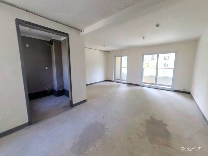 楼层,四开间朝南,南北通透,带二车位一储藏室,万科环萃园二手房,216万