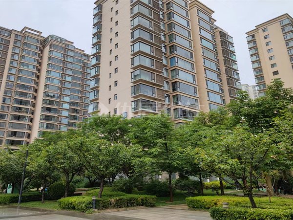 兰州安宁十里店景园盛世华都师大附中旁 两居室整租3500元每月景园