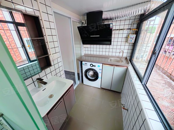 深圳龙岗坂田坂田西村全新青年公寓首租!精装全新家电!超大单间!