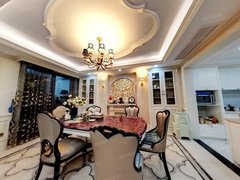 武汉洪山欢乐谷东湖边 华侨城上下四层别墅 超大使用面积 适合家庭私人接待出租房源真实图片