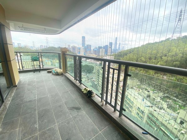 深圳罗湖红岗花园银湖半山银湖半山大四房出租 豪宅的品质 普通三房的