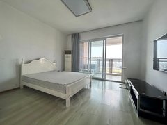 成都龙泉驿滨河片区万达找室友!次卧阳台带空调奶牛广场 团校 旅游学院 棕南华苑出租房源真实图片