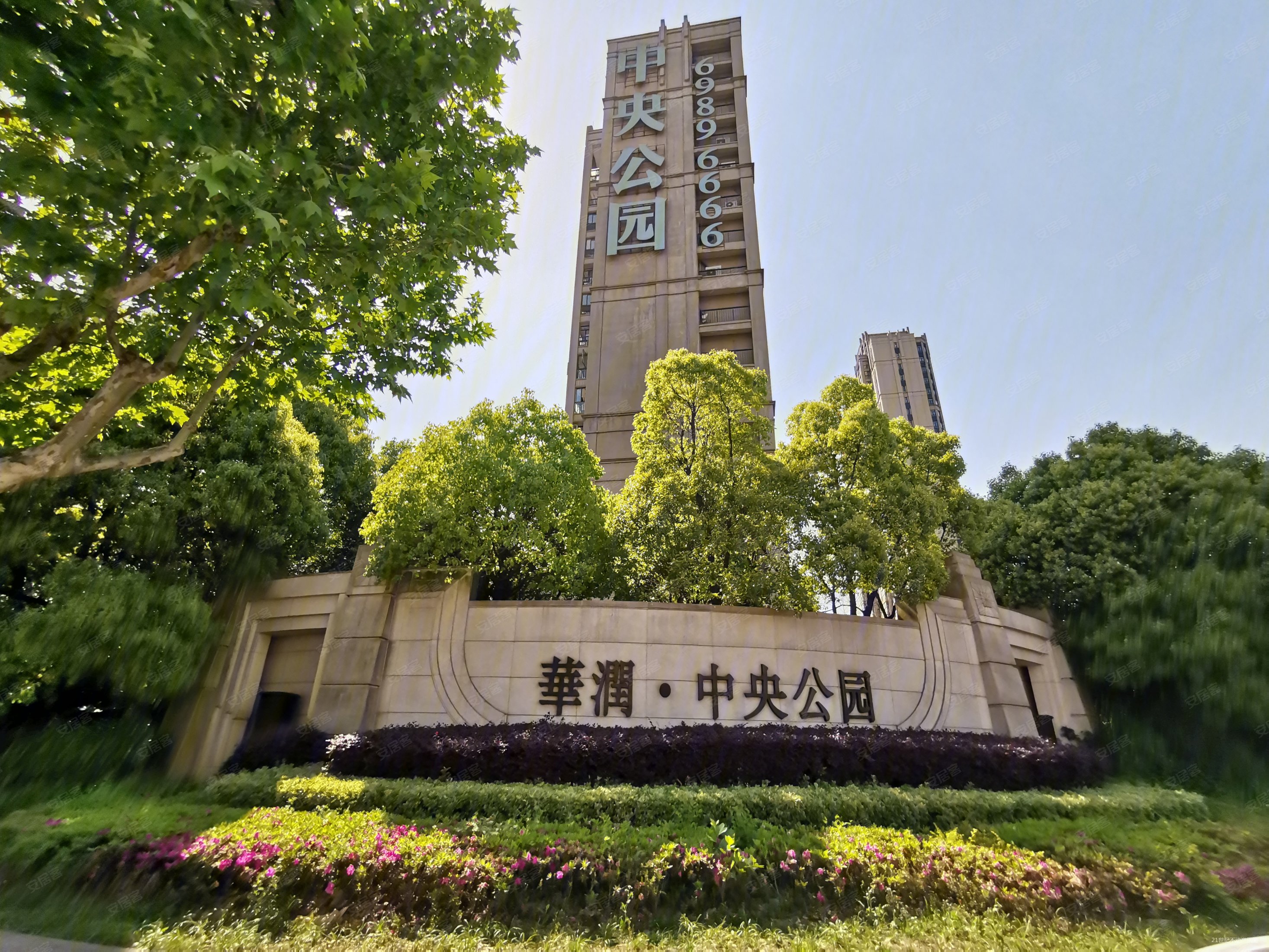 一梯一户,华润中央公园,一线湖景豪装大3房!满五v一,送车位