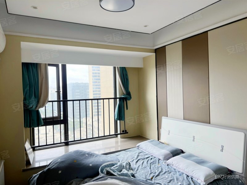 融创香璟台精装套三 拎包入住