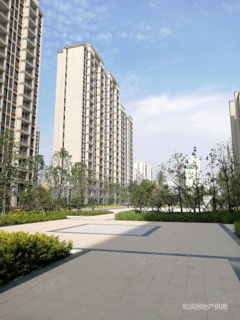 特价房!金海花园102平毛楼3房楼层采光好靠金港花园金山花园