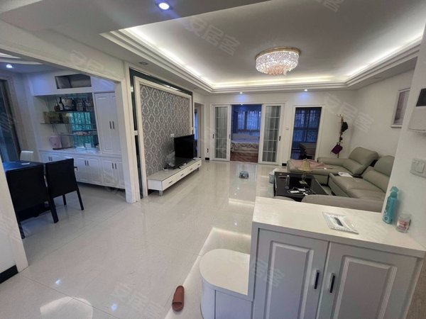 福州长乐吴航滨江望郡(吴航)皇庭美域旁滨江望郡 精装三房半 设备齐全