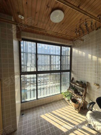 文景苑电梯洋房3室送储藏室