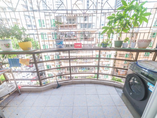 深圳南山蛇口港湾花园港湾花园 3室2厅2卫 豪华装修 南北通透 采光佳