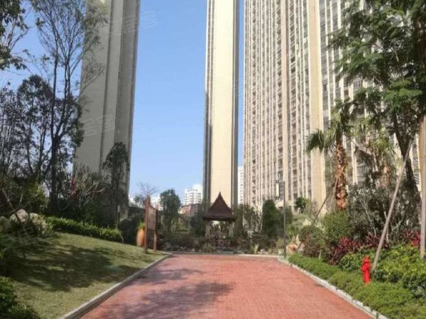 泉州丰泽城东星光耀广场星光耀精装 家具家电齐全 客厅有空调冰凉一个