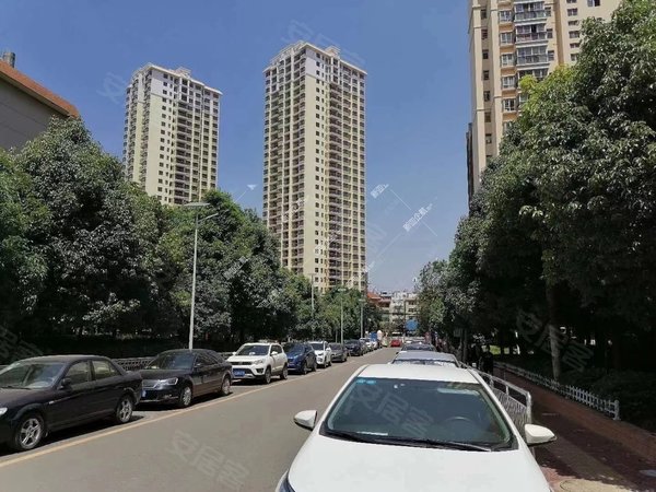 昆明五华黄土坡云冶生活区五华区万科城旁 王家桥云冶生活区 干净清爽